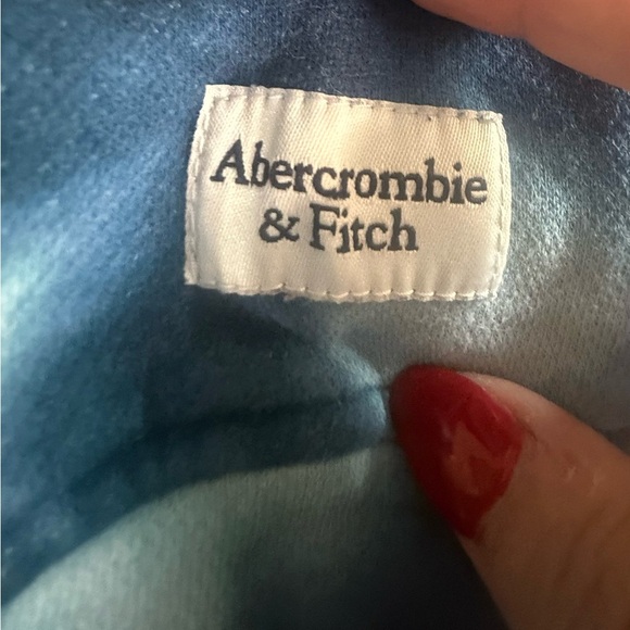 Kids blue white tie-dye Abercrombie and Fitch crewneck sweatshirt like new 11/12 - Picture 4 of 5
